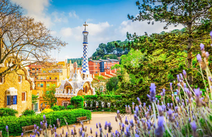 Barcelona: Drive, See, Feel