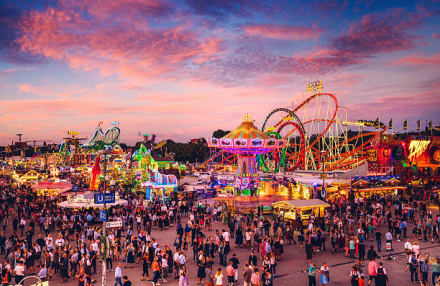 Oktoberfest 2026 in Munich: How to Get There in Maximum Comfort