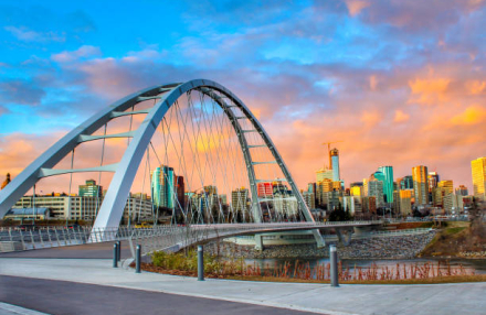 Invited to Edmonton? Think About How to Get Around the City and Beyond