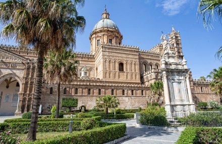 Private Autovermietung in Palermo: sizilianische Geschichte