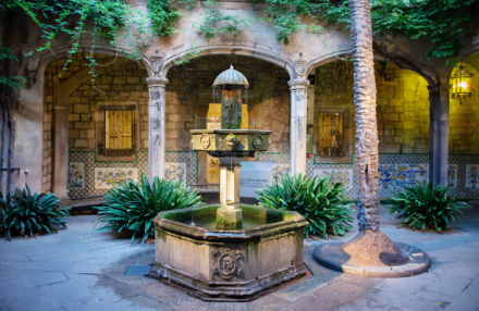 Barcelona: Drive, See, Feel