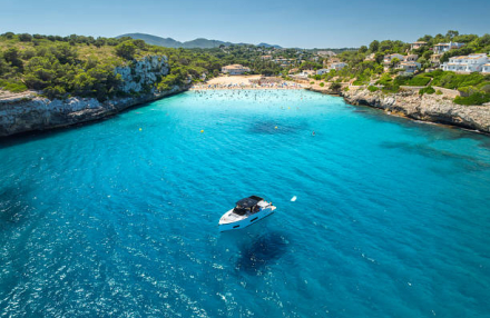 Weddings in Spain: Why You Can’t Do Without a Personal Driver Here