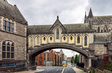 Dublin with a Private Driver: Transfers, Business & Family Travel