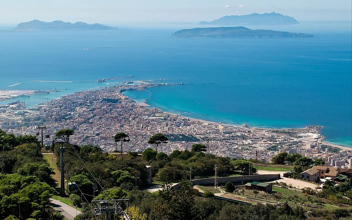 Chauffeur Service in Trapani