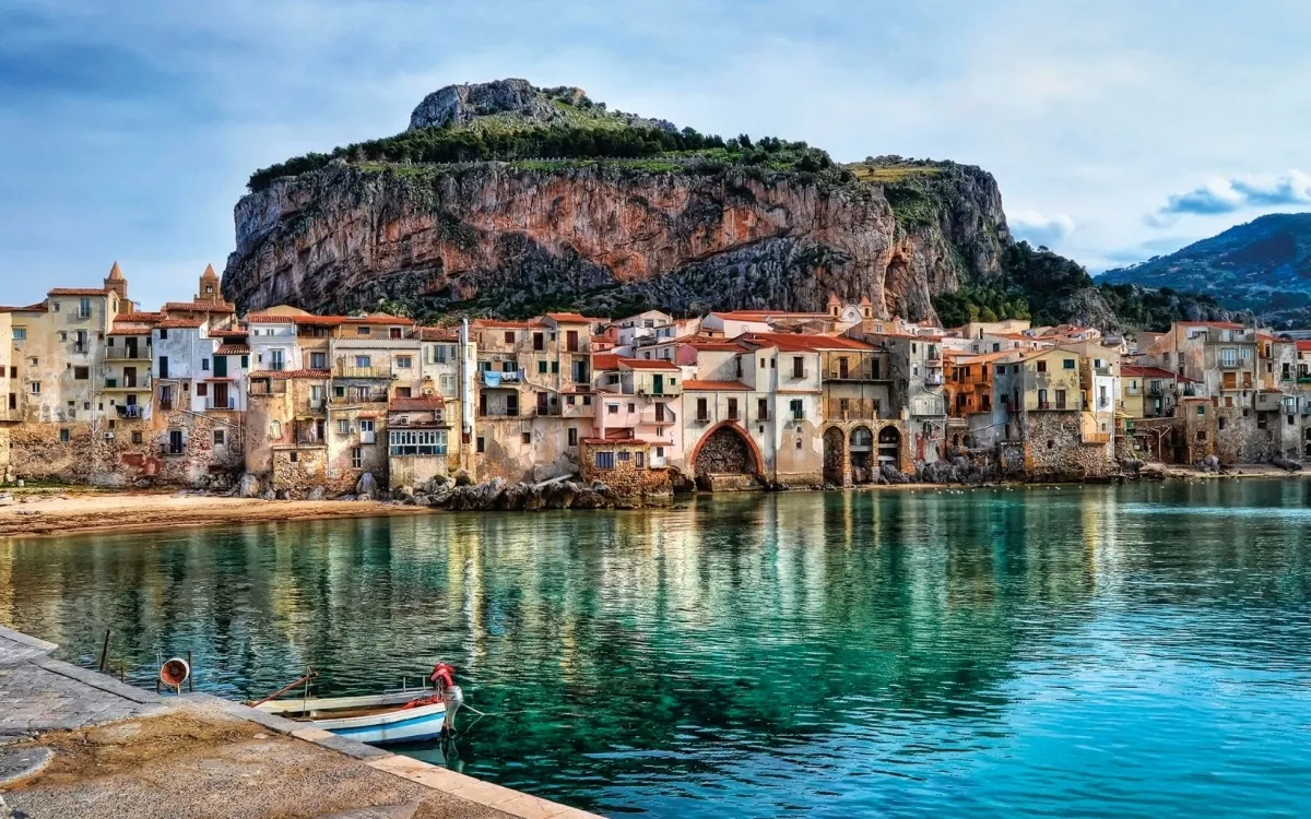Chauffeur Service in Cefalù