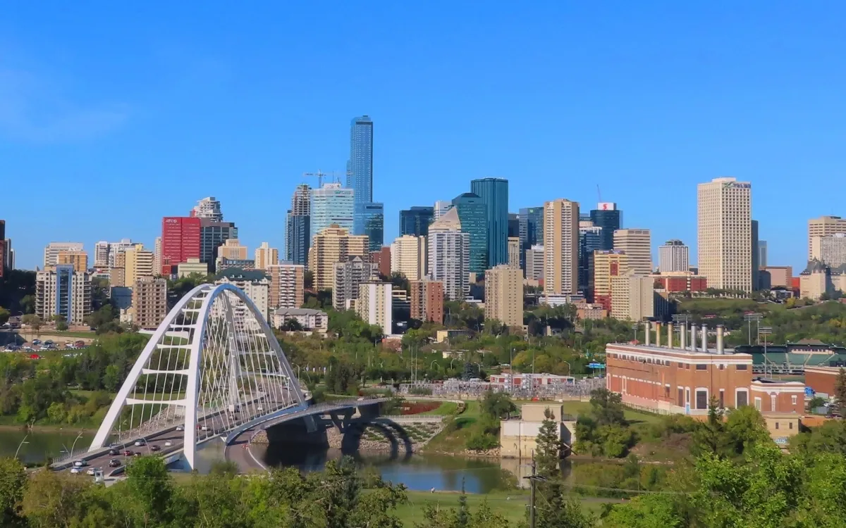 Private Driver in Edmonton for Business, Tourism and Comfortable Travel