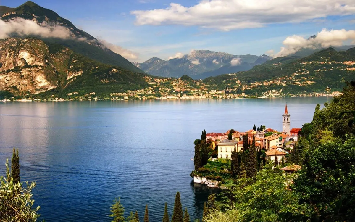 Chauffeur Service in Como