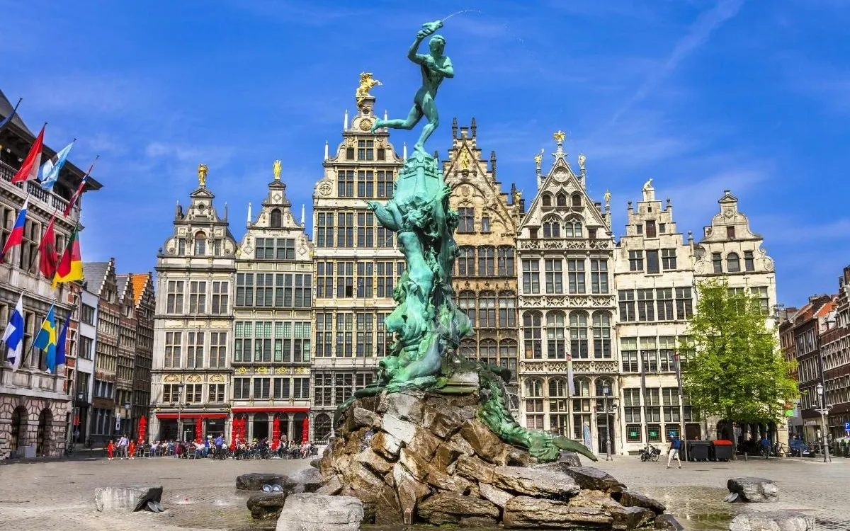 Chauffeur Service in Antwerp