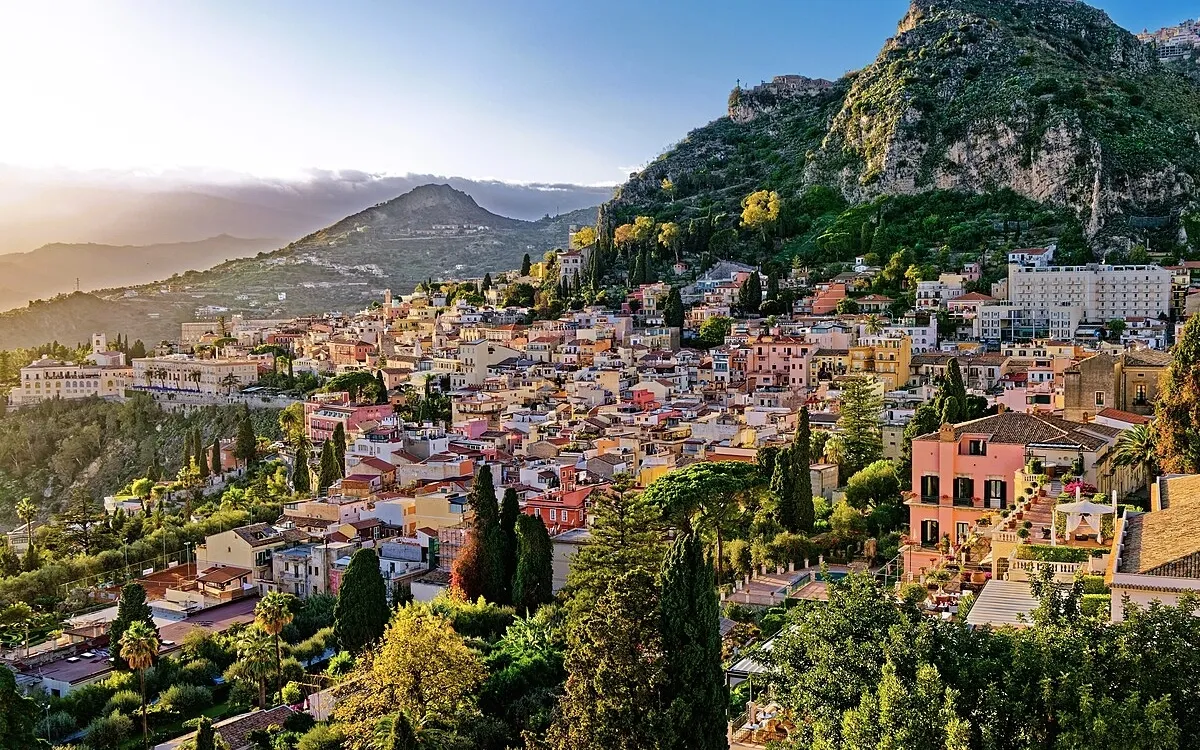 Chauffeur Service in Taormina
