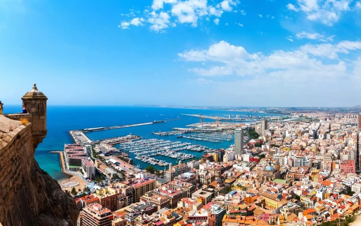Best Chauffeur Service in Alicante – Private Driver, VIP Transfers & Premium Transportation