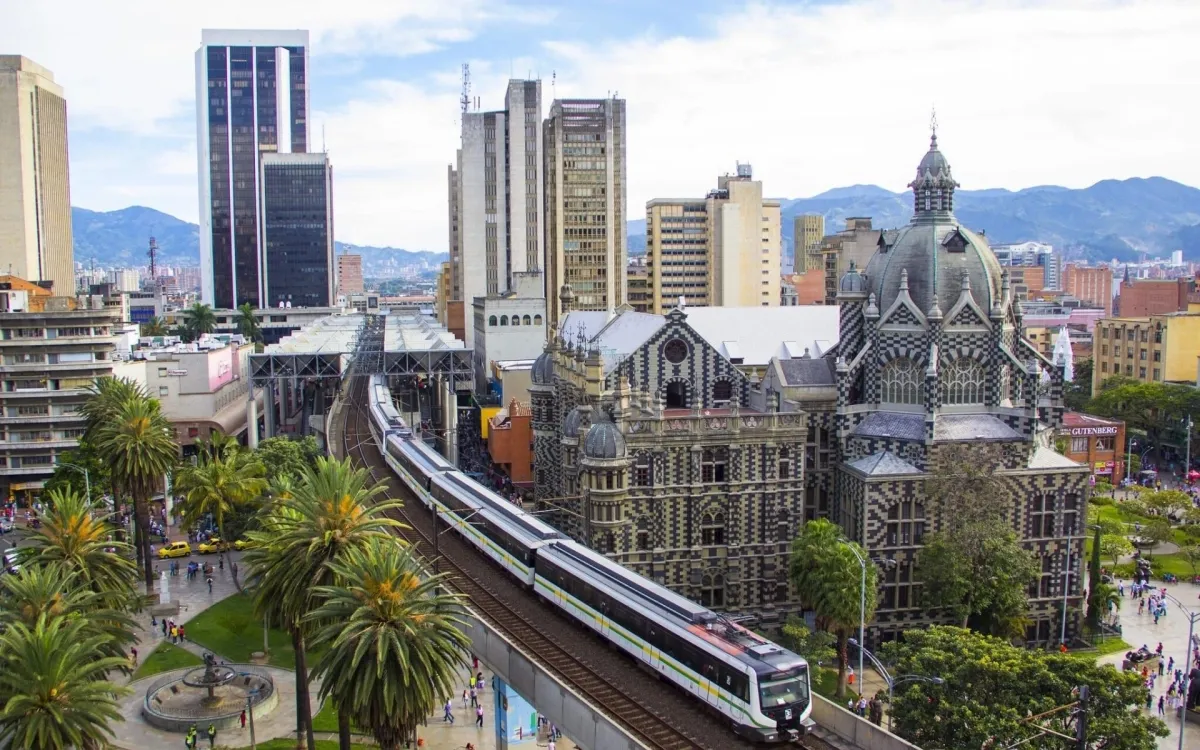Chauffeur Service in Medellín