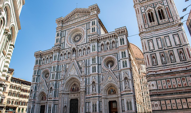 Discover Florence in Comfort with a Private Chauffeur-Driven Car